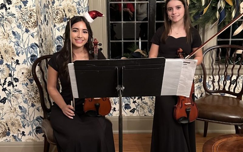 Miranda and Laren Bustinza